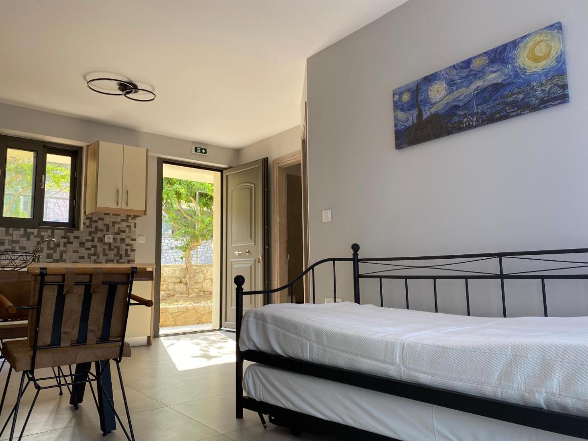 Mirovigli Family Rooms Lépedha Extérieur photo